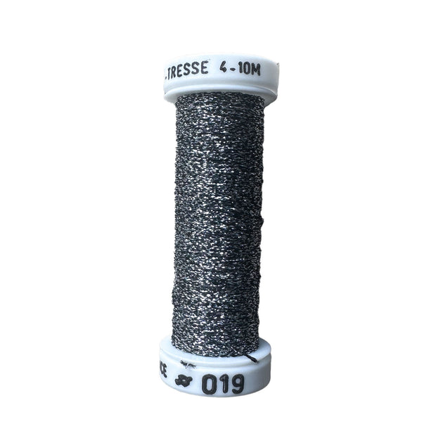 Au Ver a Soie - Metallic Braid Size 4
