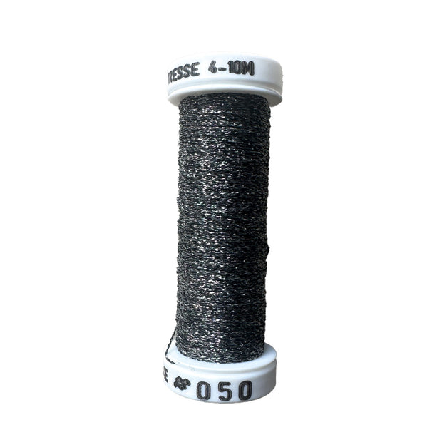 Au Ver a Soie - Metallic Braid Size 4