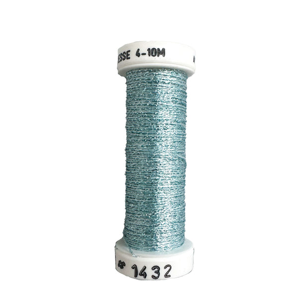 Au Ver a Soie - Metallic Braid Size 4
