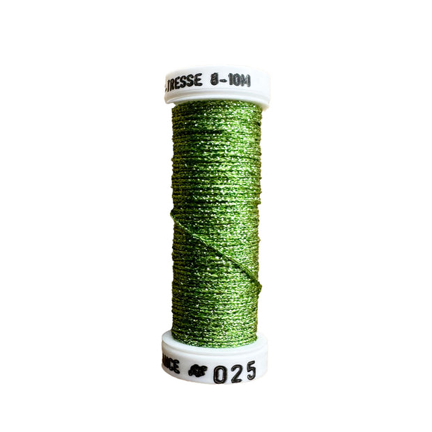 Au Ver a Soie - Metallic Braid Size 8