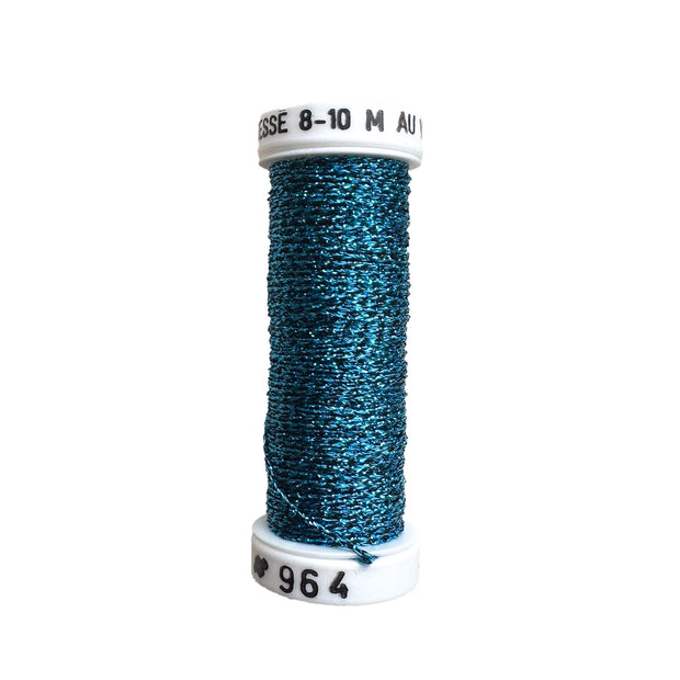 Au Ver a Soie - Metallic Braid Size 8