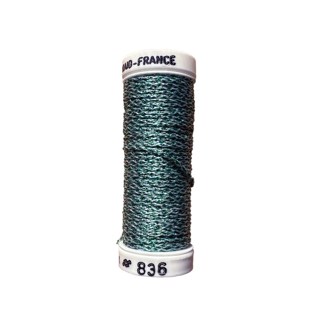 Au Ver a Soie - Metallic Braid Size 12