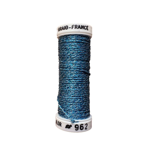 Au Ver a Soie - Metallic Braid Size 12