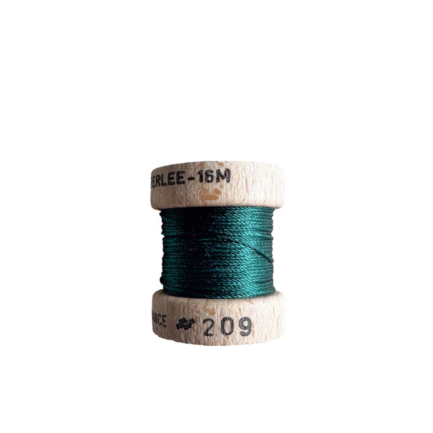Au Ver à Soie ® Soie Perlee Silk Thread
