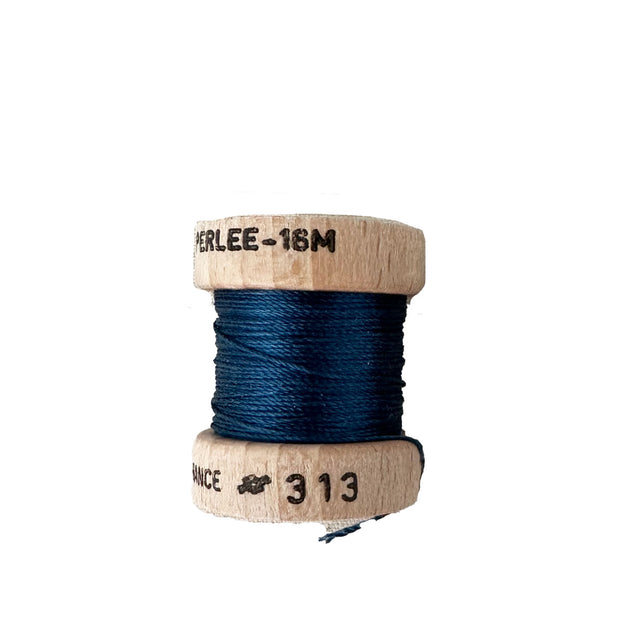Au Ver À Soie ®, Soie Perlee Silk Thread a