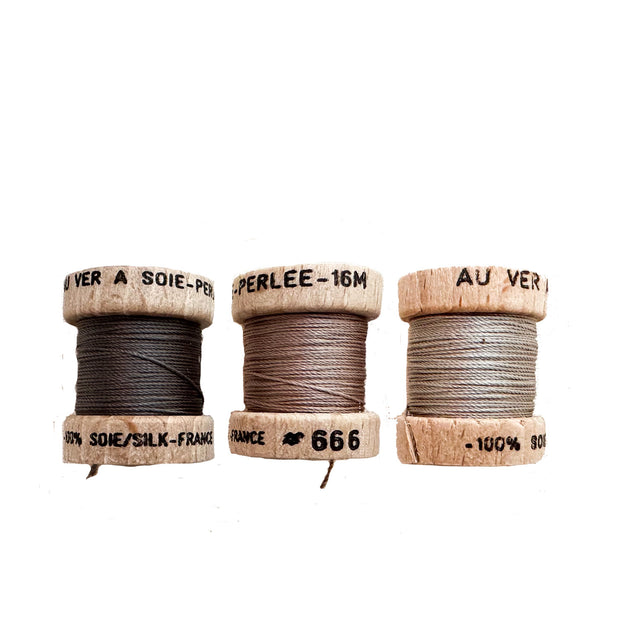 Au Ver à Soie ® Soie Perlee Silk Thread Kit - French Taupe